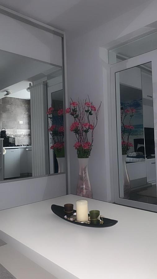 Marisole Apartment Constanta Ngoại thất bức ảnh